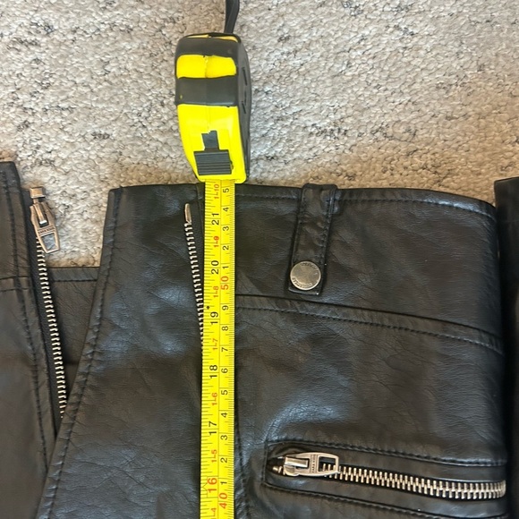 Zara Giris faux leather Moto in great condition size 9 - Picture 7 of 9